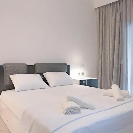 Beautiful 2 Bedroom Flat *