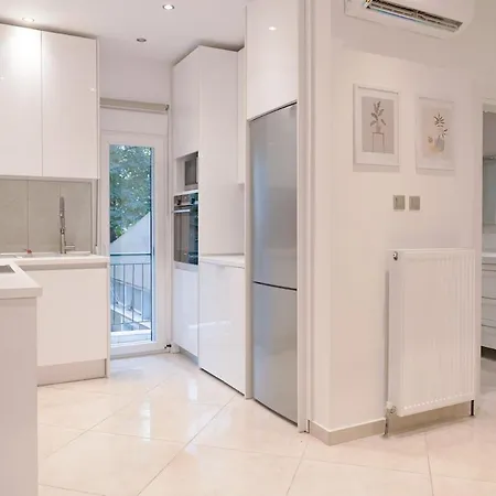 Beautiful 2 Bedroom Flat